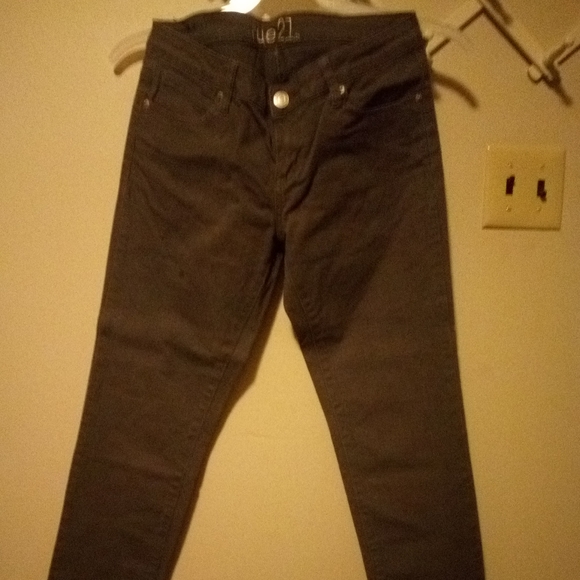 Jeans - Picture 2 of 3